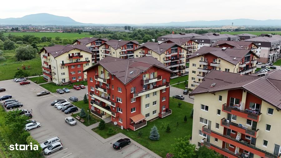 Apartament cu 4 camere, mobilat în Sânpetru