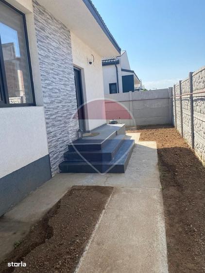 Casa de inchiriat Comuna Berceni, Str. Miorita | 4 camere | 800 - 16