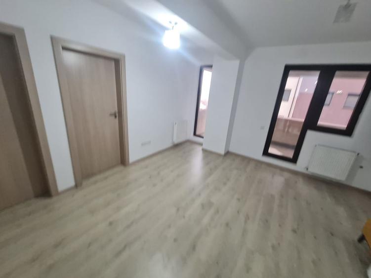 Apartament cu 3 camere în Rahova