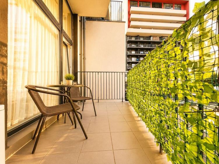 Apartament cu 2 camere semidecomandat, mobilat în Soarelui