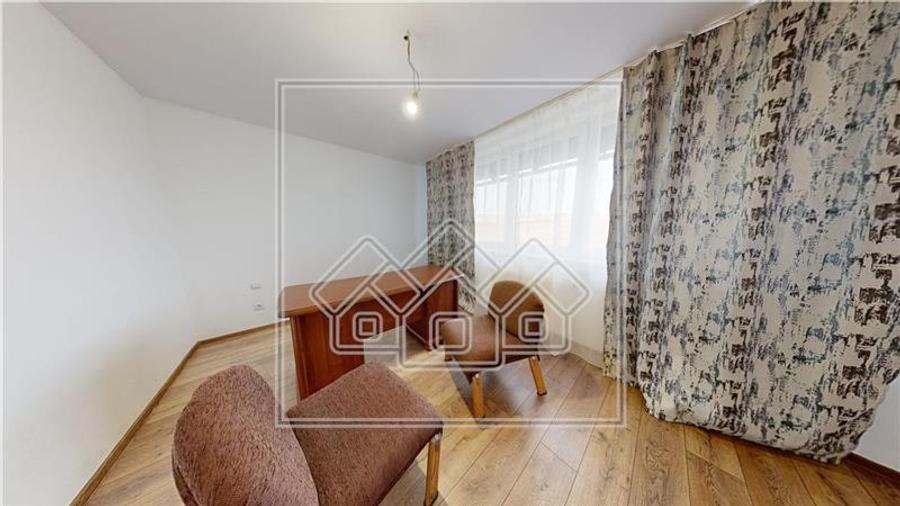 Duplex cu 4 camere cu Canalizare în Daia