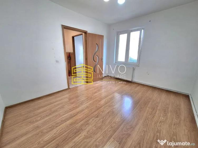 Apartament cu 3 camere decomandat în Tudor