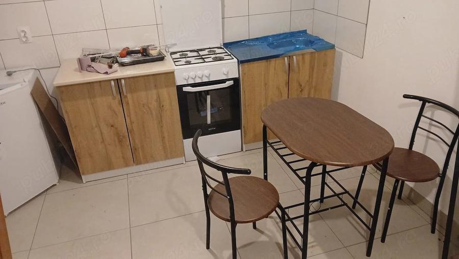 Casă cu Teren 400 Mp în Gârliște