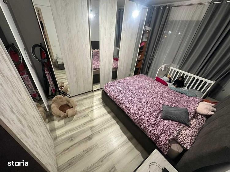 Apartament cu 3 camere semidecomandat în Dobroești
