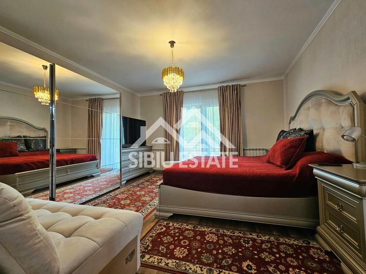 Casă individuală cu 5 camere cu Canalizare în Exterior Sud