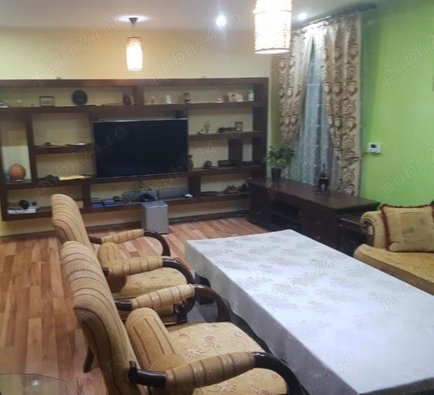 Casă cu 5 camere cu Teren 947 Mp în Giarmata