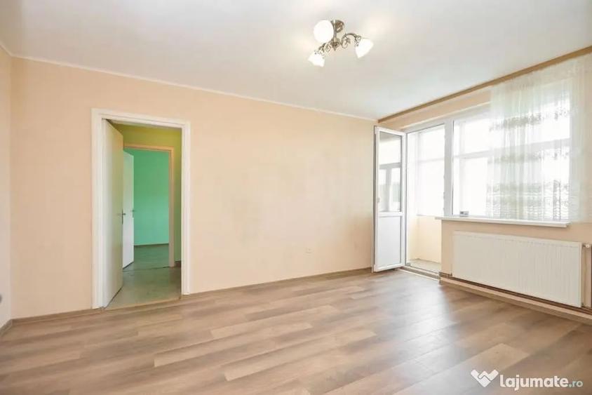 Apartament cu 2 camere semidecomandat în Teilor