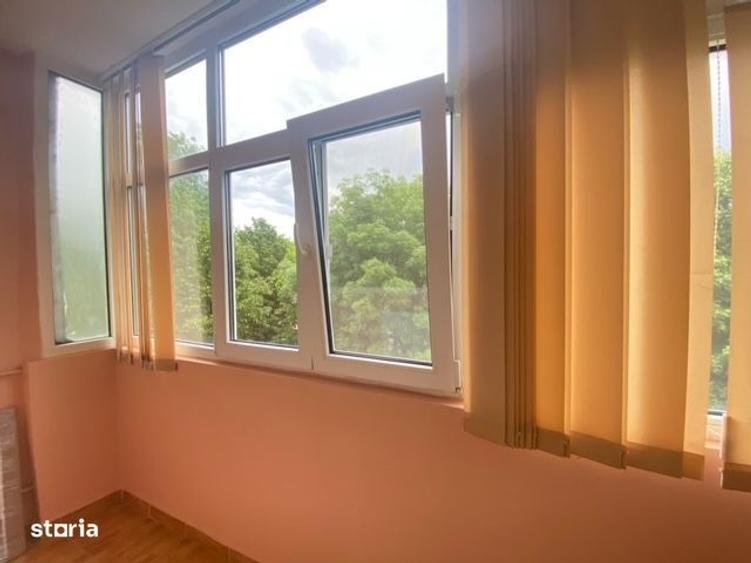 Apartament cu 2 camere semidecomandat, mobilat în Craiovei