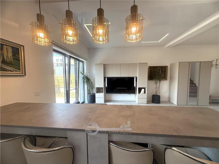 Duplex cu 4 camere cu Canalizare în Valea Adâncă