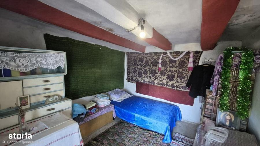 Casă cu 3 camere în Scoarța