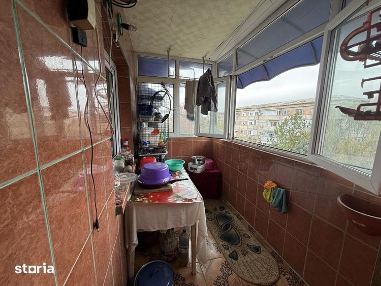 Apartament cu 2 camere decomandat, mobilat în Rovine