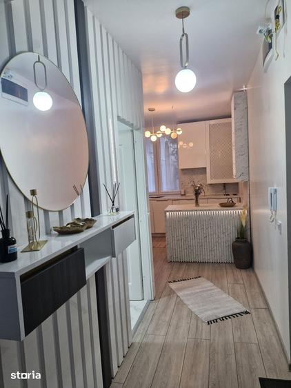 Apartament cu 2 camere decomandat în Central