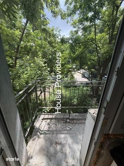 Apartament cu 2 camere semidecomandat în Ferentari