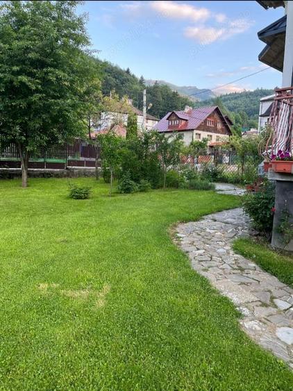 Casă cu 4 camere cu Teren 620 Mp în Sinaia
