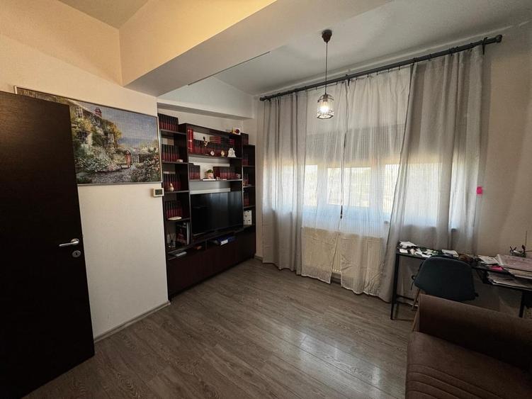 Apartament decomandat în Olteni