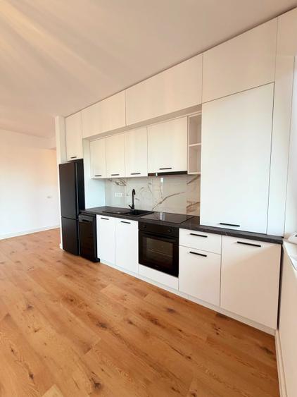 Proprietar Inchiriez apartament NOU, spatios, cu 2 camere, - 3