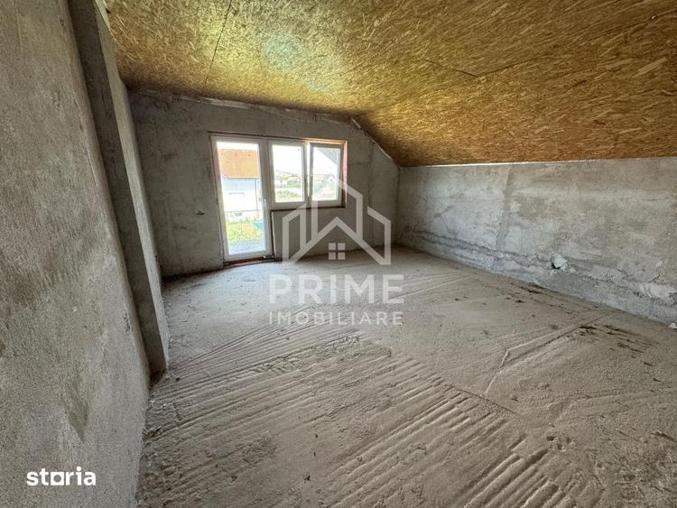 Casă cu 9 camere cu Teren 1000 Mp în Central