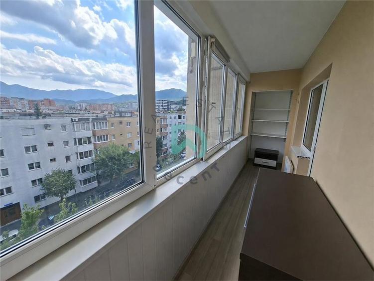 Apartament cu 3 camere decomandat în Răcădău