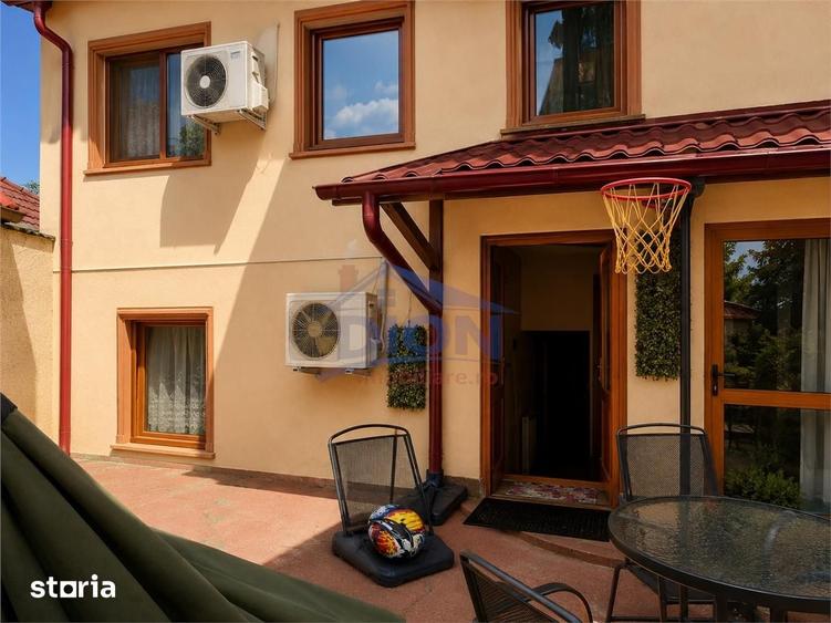 Ultracentral | 2 vile cu curte proprie | Proprietar unic | Aproape de - 3