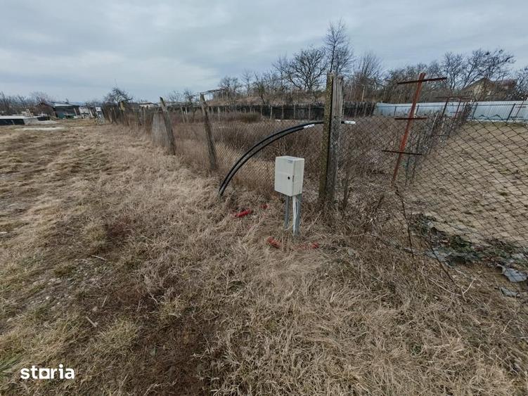 Teren de 1660 mp, în Letea Veche