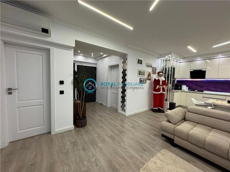 Apartament cu 3 camere decomandat, mobilat în Albert