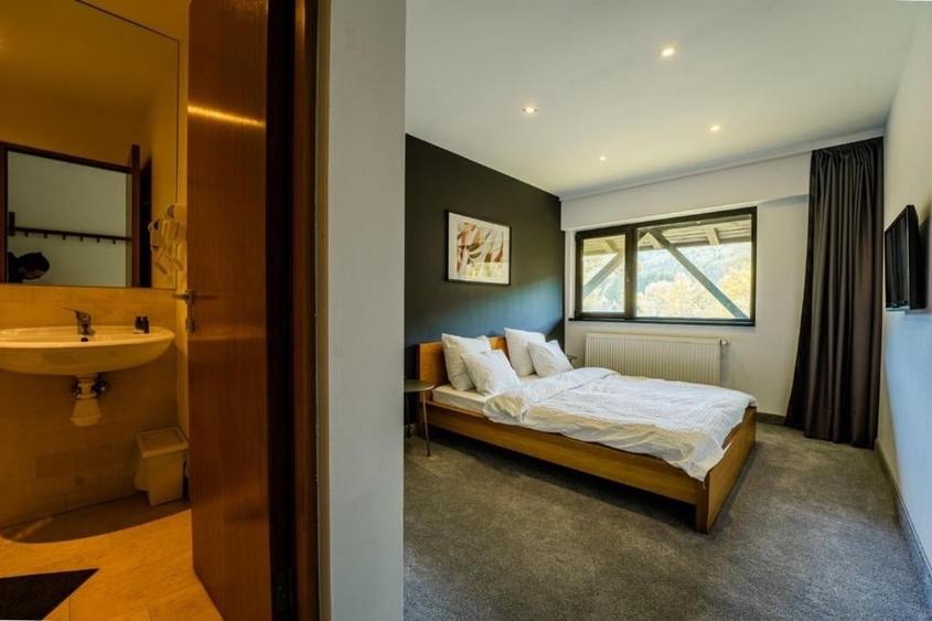Casă individuală cu 5 camere cu Teren 625 Mp în Trăisteni