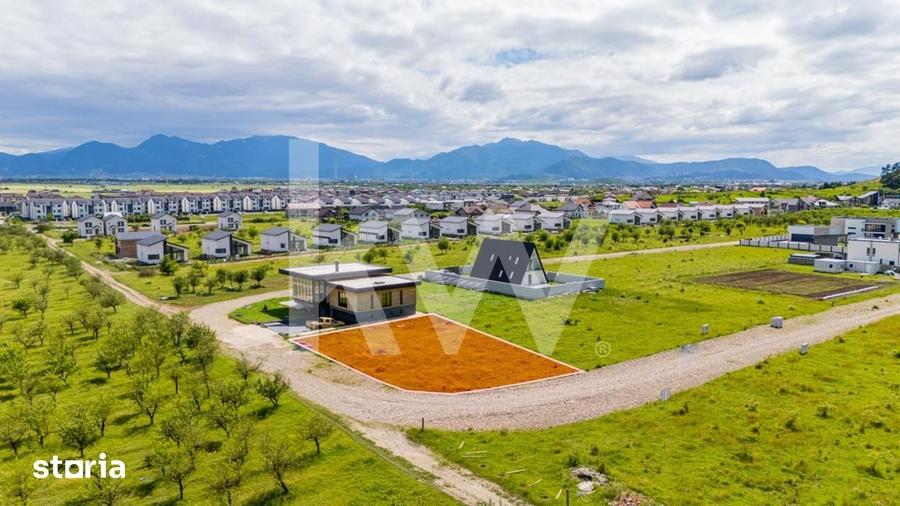 Teren de 760 mp, în Vulcan