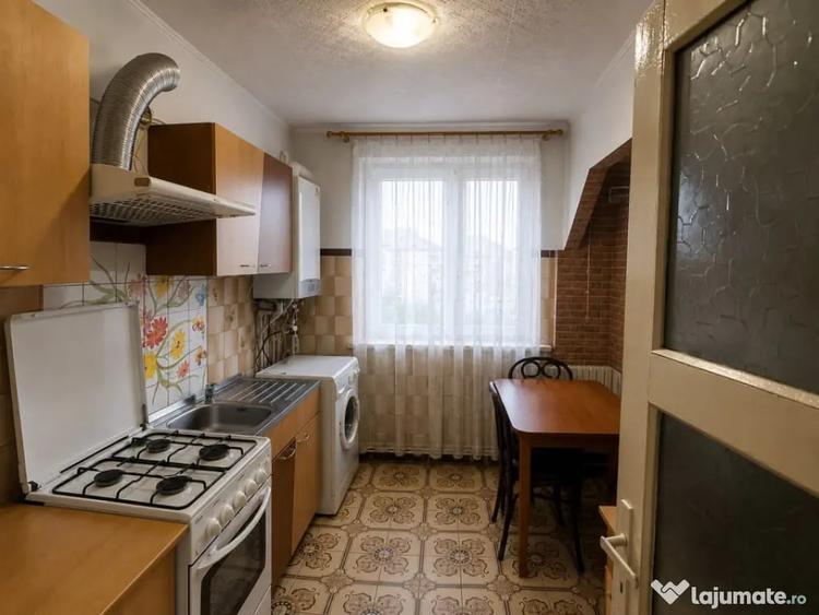 Apartament cu 2 camere decomandat în Titulescu