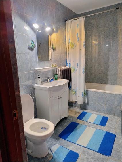 Apartament cu 2 camere decomandat în Florești