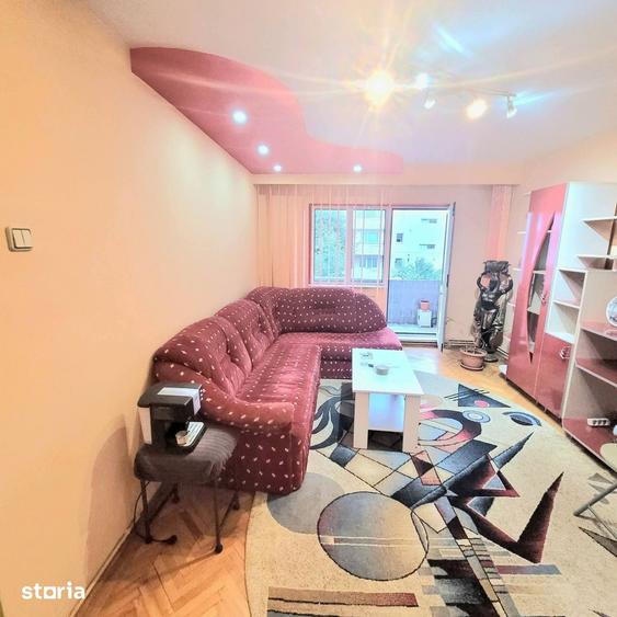 Apartament cu 4 camere decomandat, mobilat în Turnișor