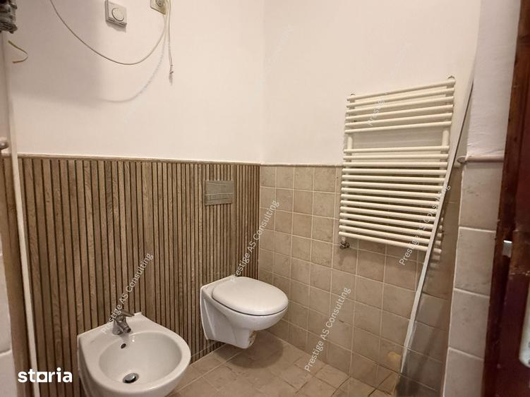 Apartament cu 4 camere în Central