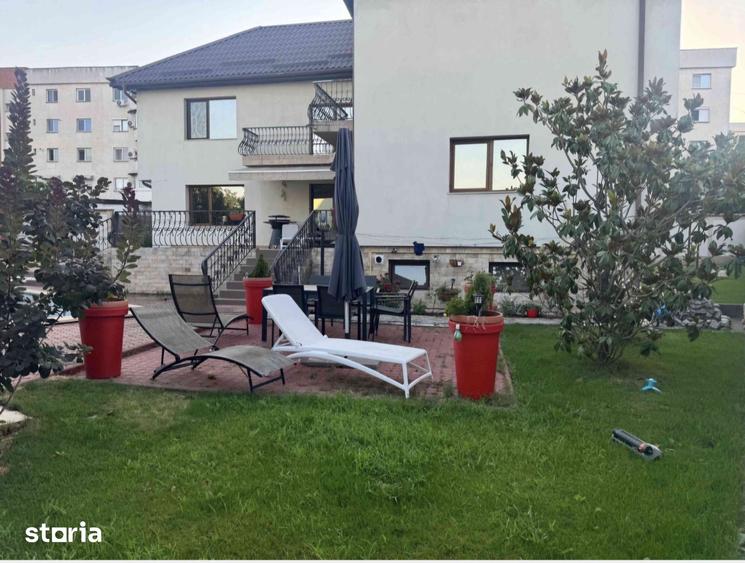 Casă cu 5 camere cu Teren 835 Mp în Rovine