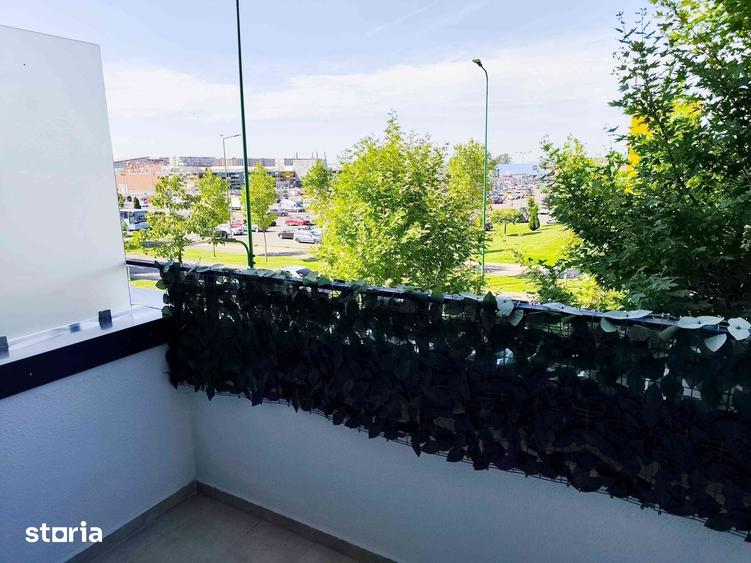 Apartament cu 2 camere decomandat în Tractorul