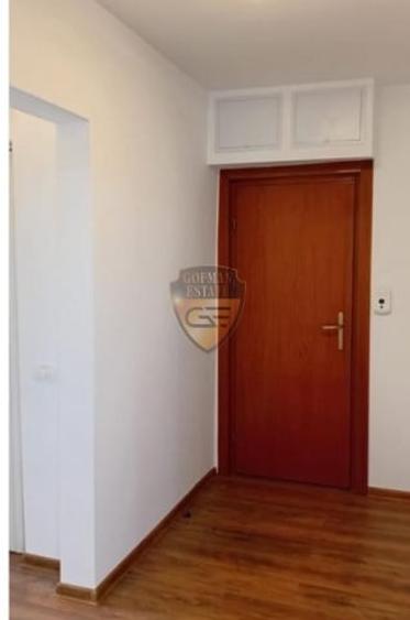 Apartament cu 3 camere decomandat, mobilat în Tomis III