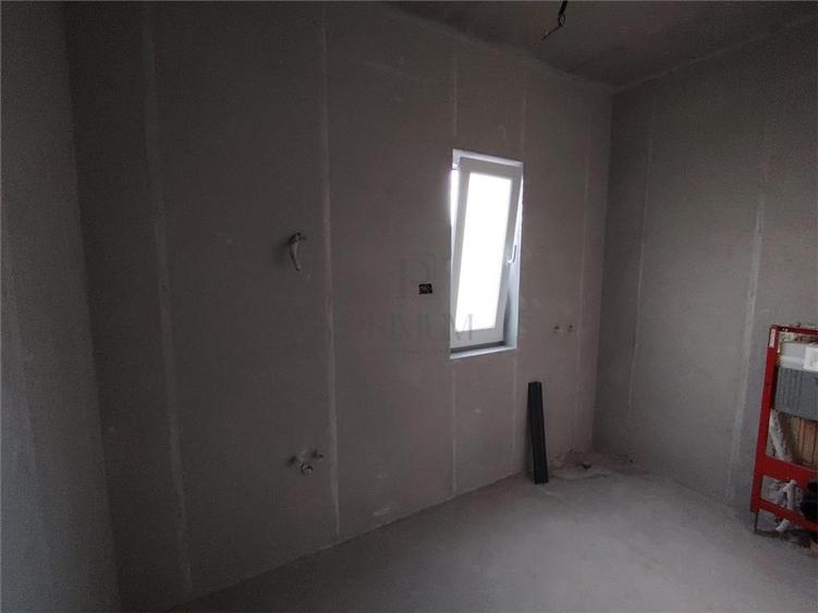 Duplex cu 4 camere cu Canalizare în Moșnița Nouă