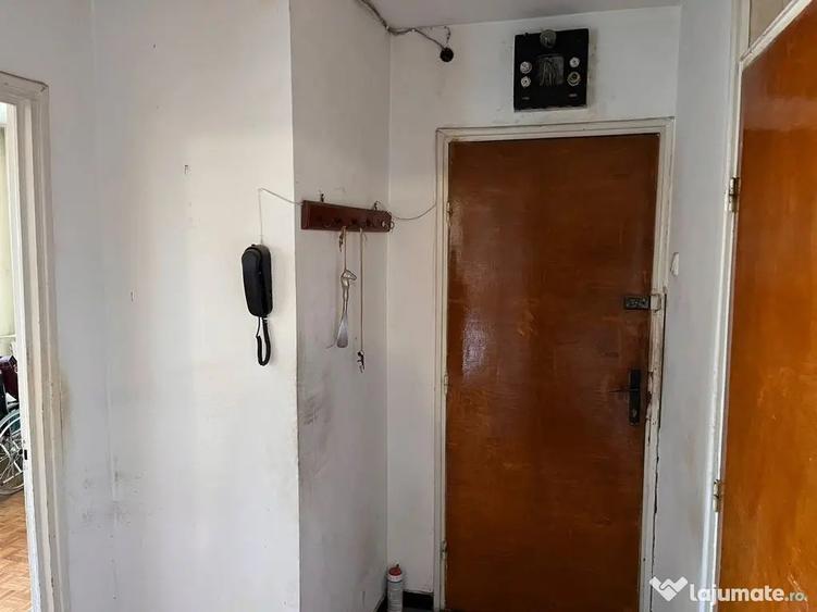 Apartament cu 2 camere decomandat în Cantemir