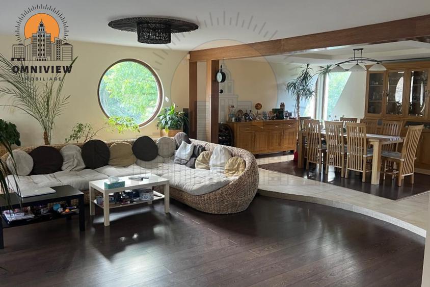 Casă individuală cu 5 camere cu Piscina în Tărlungeni