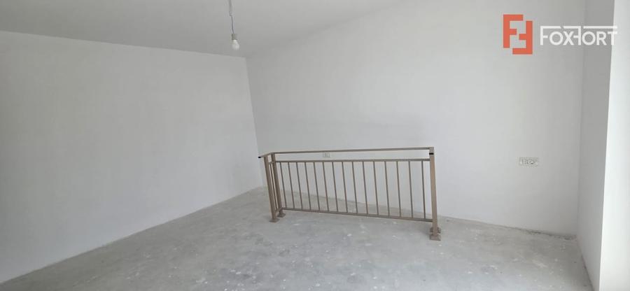 Duplex cu 4 camere semidecomandat cu Teren 287 Mp în Moșnița Nouă
