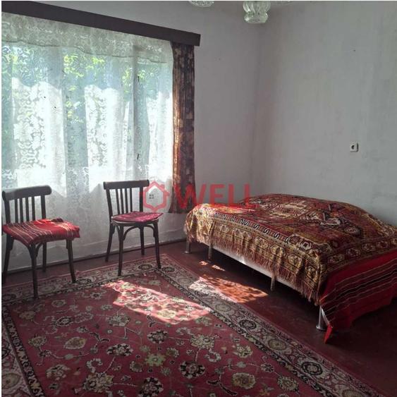 De vanzare casa familiala situata in Ghindari - 8