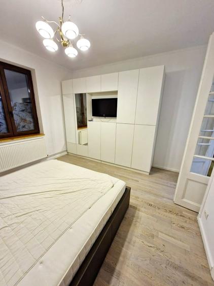 Casă cu Teren 230 Mp în Central