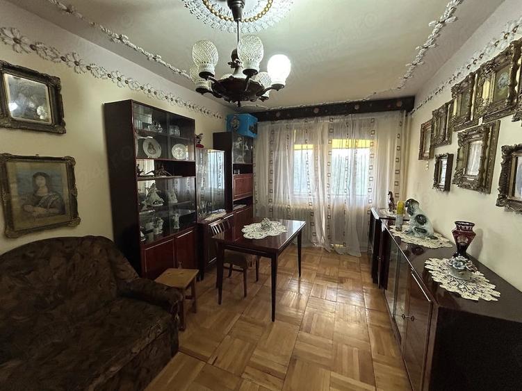 Apartament cu 4 camere decomandat în Ultracentral