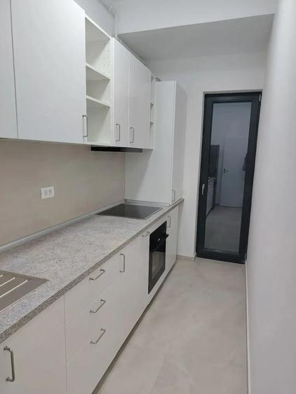 Garsonieră decomandată în Plopi