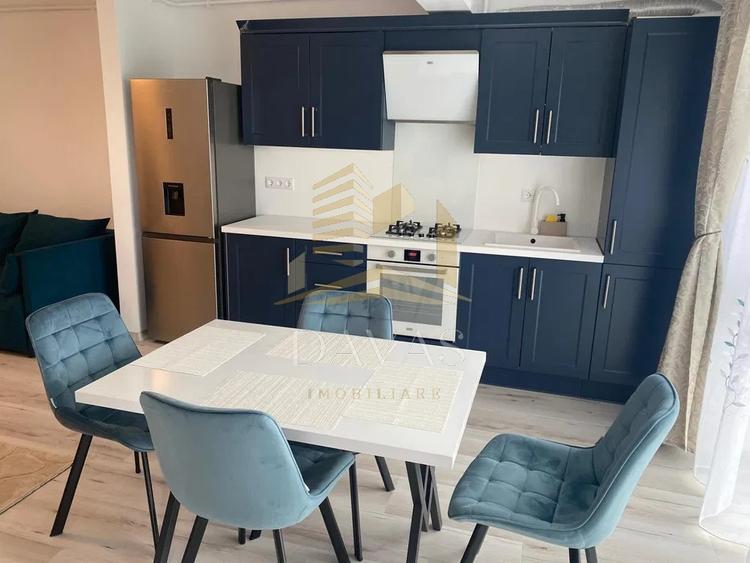 Apartament cu 2 camere semidecomandat, mobilat în Sopor