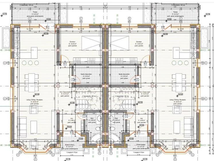 Duplex cu 5 camere cu Canalizare în Exterior Sud
