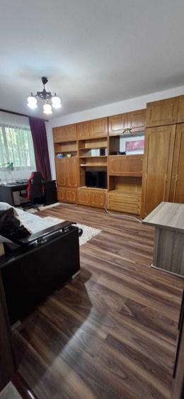 Inchiriez apartament 2 camere Drumul Taberei de la 1 sept - 8
