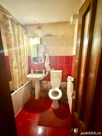 Garsonieră decomandată în Comuna din Paris