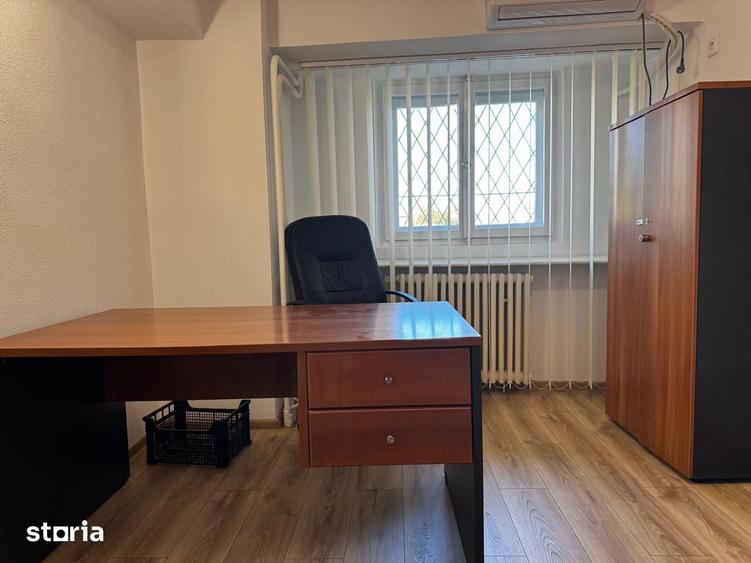 Apartament cu 3 camere în Decebal — fotografia 1