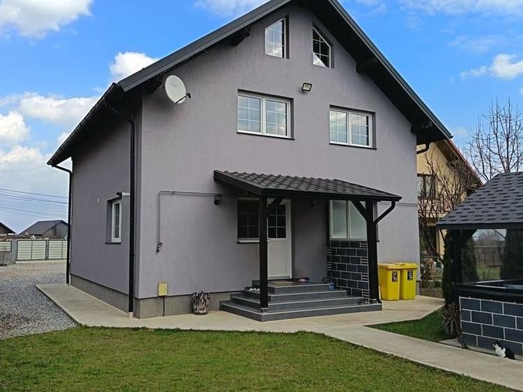 Casă individuală cu 3 camere cu Teren 1800 Mp în Ipotești