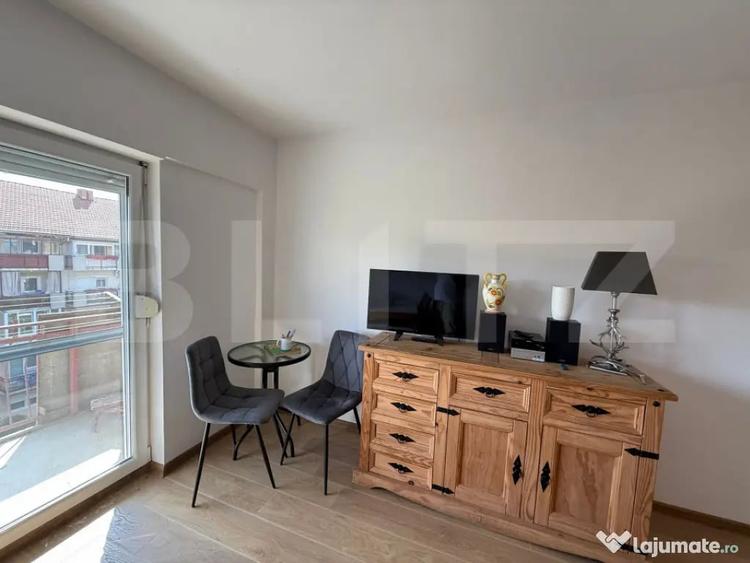Apartament cu 2 camere decomandat, mobilat în Carpați 2