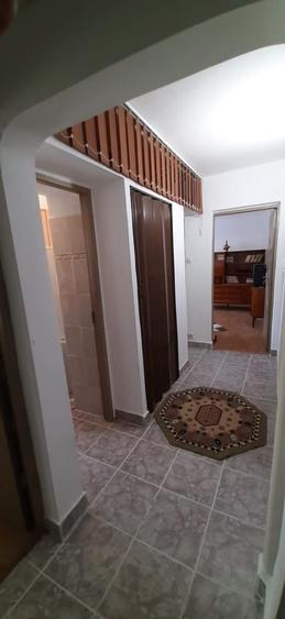 Apartament cu 3 camere în Micro 5